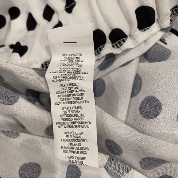 BOOHOO HIGH WAIST POLKA DOT PAPER BAG WAIST SHORTS WHITE BLACK CASUAL CUTE - Picture 6 of 6